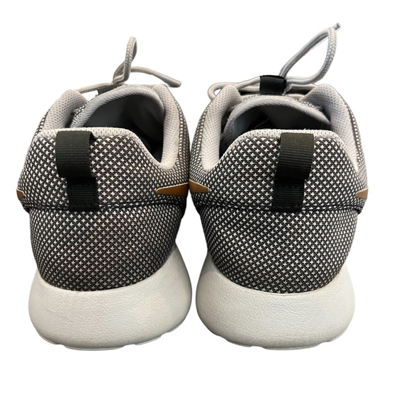 NIKE Roche Gray Women’s 9 running shoes great used condition! - Picture 4 of 8